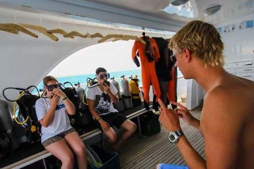 What to expect of a full day excursion with introductory dive?